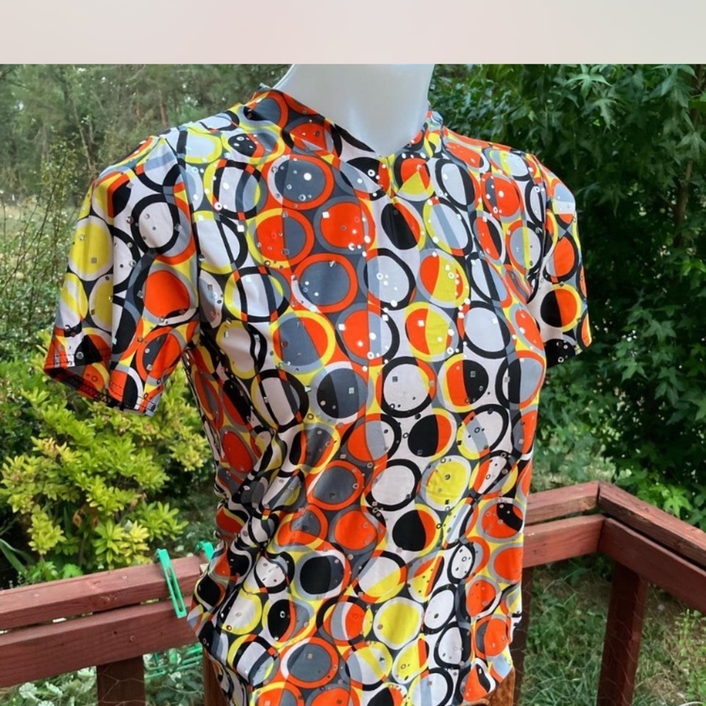 Weissman Made in USA Colorful Geometric Short Sleeve Top with sequins Small - Picture 3 of 6